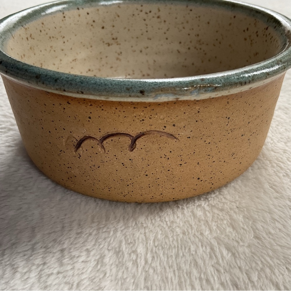 Vintage Studio Pottery Grape Wine Bottle Coaster Signed Ceramic - Picture 6 of 14